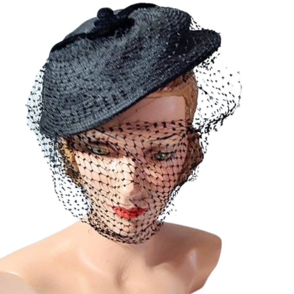 1940s Black Straw Round Tilt Hat With A Black Full Face Veil And Velvet Ties - Picture 3 of 7